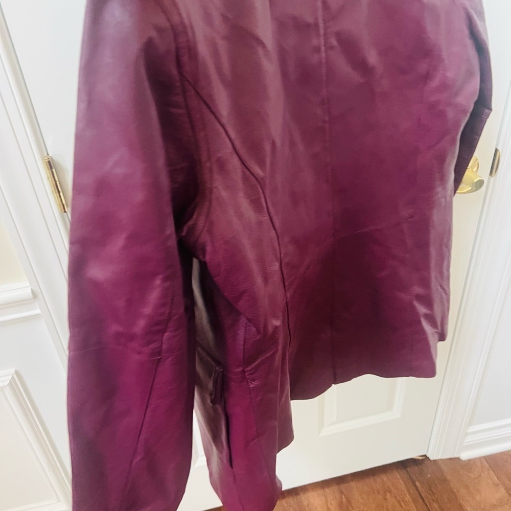 Women's Medium Deep Purple Leather Trench Coat - Picture 8 of 9